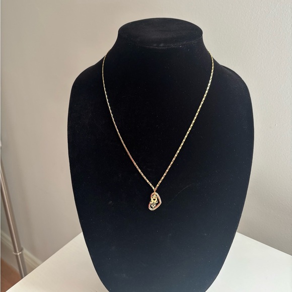 Jewelry - Gold Pendant Necklace with Elegant Heart Motif - Women Jewelry